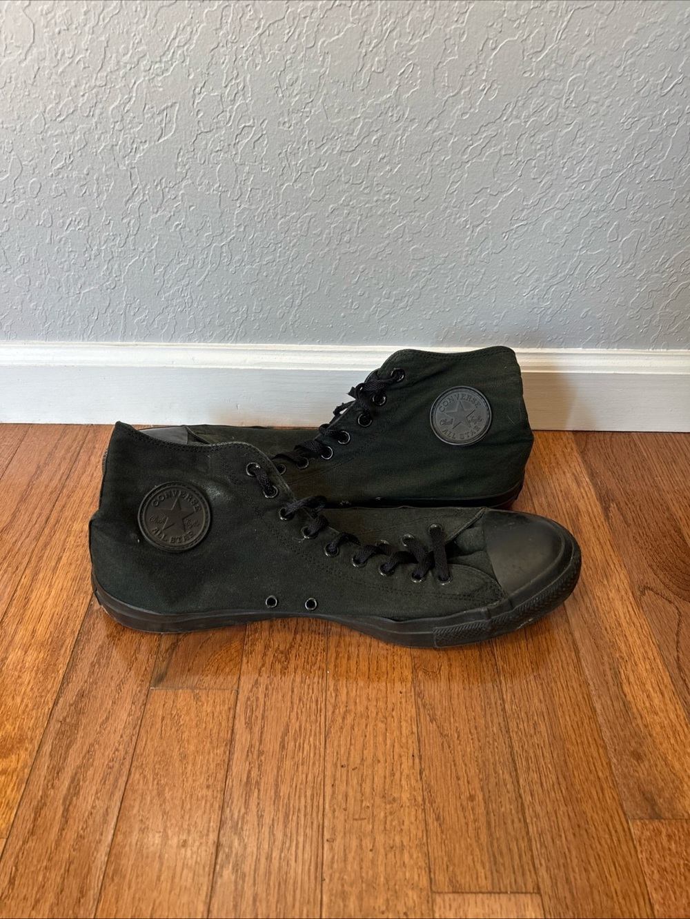 Converse Chuck Taylor Sneakers High Top Shoes Men’s Size 15 Triple Black - Picture 8 of 14